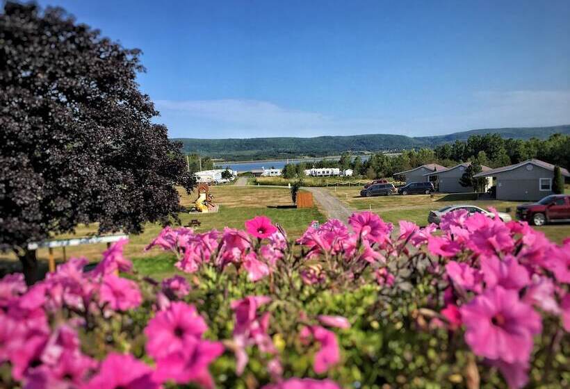 Upper Clements Cottages & Rv Park