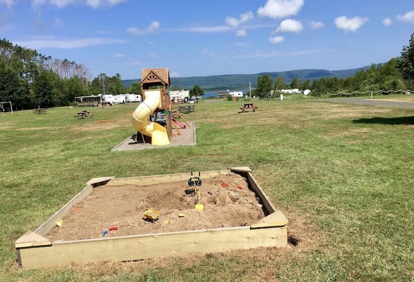 Upper Clements Cottages & Rv Park