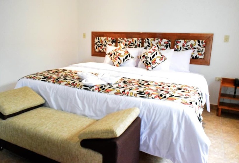 هاستل Jungle House By Explorama