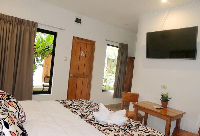 هاستل Jungle House By Explorama