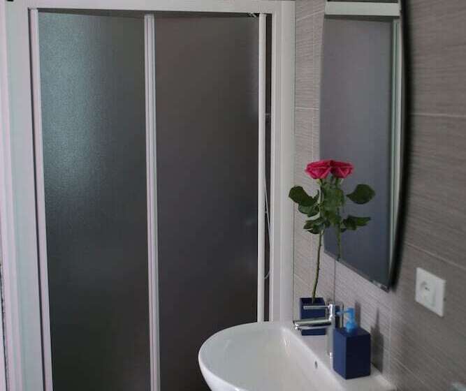 住宿加早餐  Affittacamere Nonna Laura