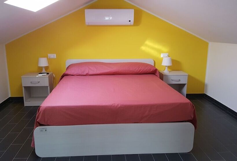 住宿加早餐  Affittacamere Nonna Laura