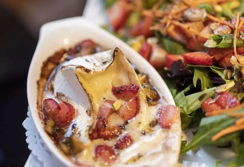 Aamiaismajoitus (B&B) Auberge La Coulee Douce