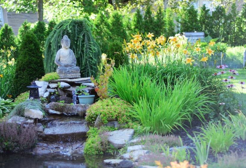 مبيت وإفطار Auberge Le St Georges