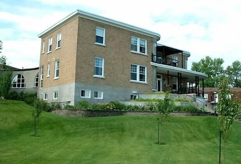 مبيت وإفطار Auberge Le St Georges