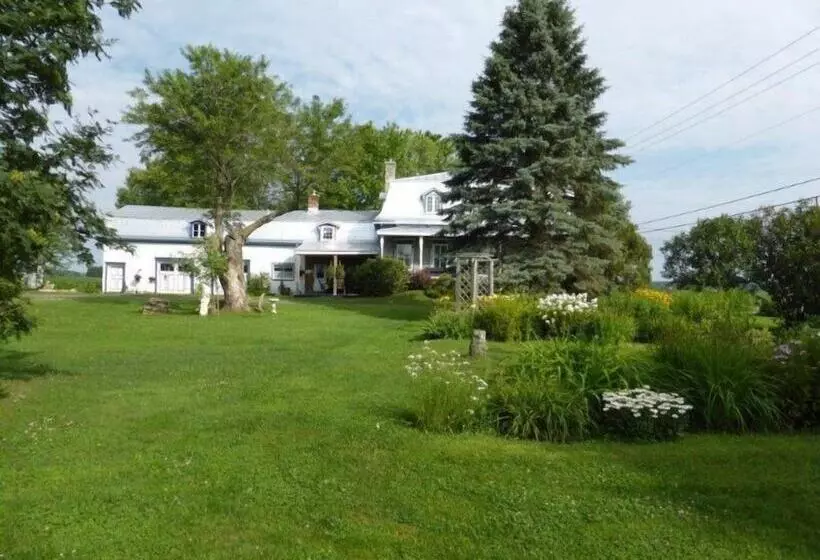 Aamiaismajoitus (B&B) Le Passerin Indigo Gîte Du Passant