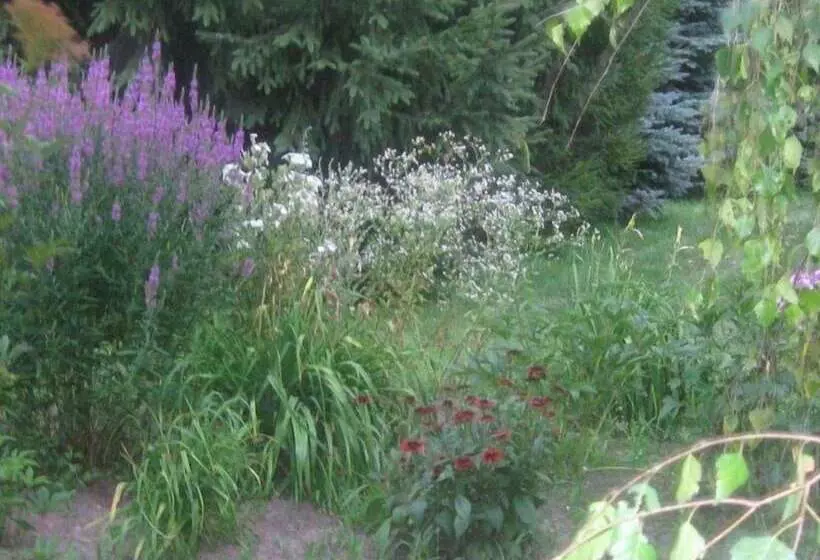 Aamiaismajoitus (B&B) Le Passerin Indigo Gîte Du Passant