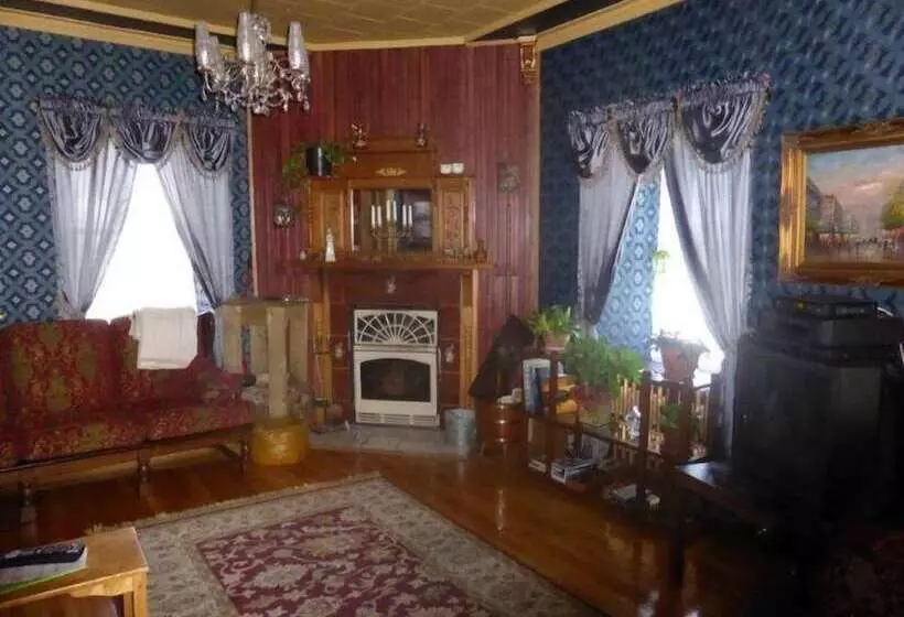 Aamiaismajoitus (B&B) Le Passerin Indigo Gîte Du Passant