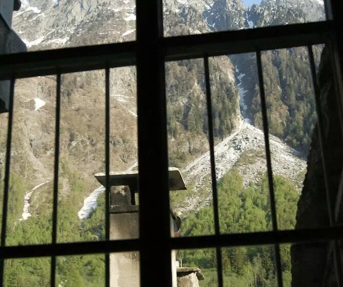 ホテル Albergo Piz Cam