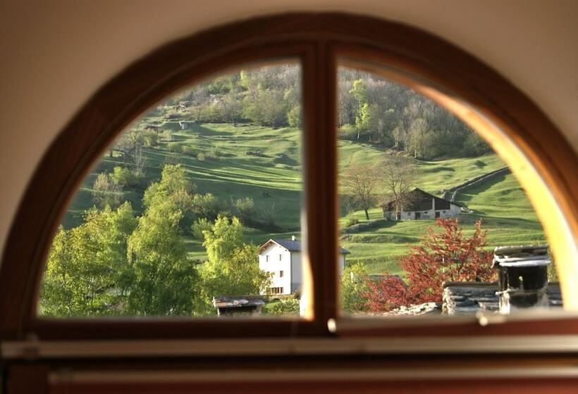 ホテル Albergo Piz Cam