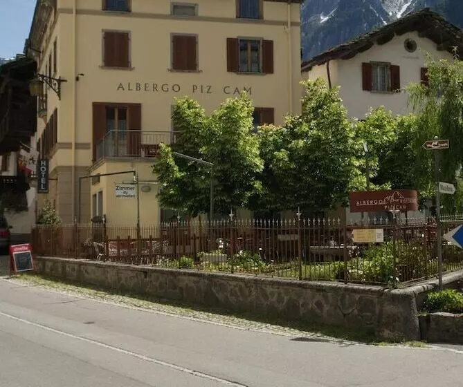 ホテル Albergo Piz Cam