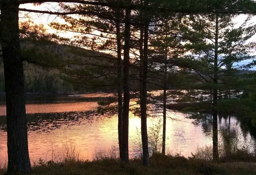 Hotelli Auberge La Taniere A Tadoussac
