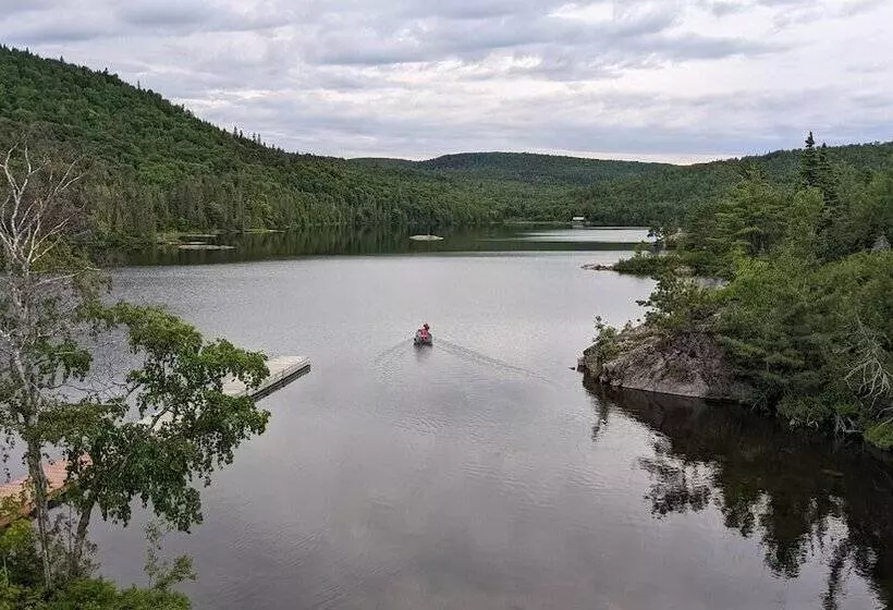 Hotelli Auberge La Taniere A Tadoussac
