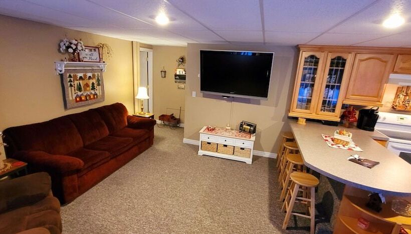 Отель Bear Rock Suites