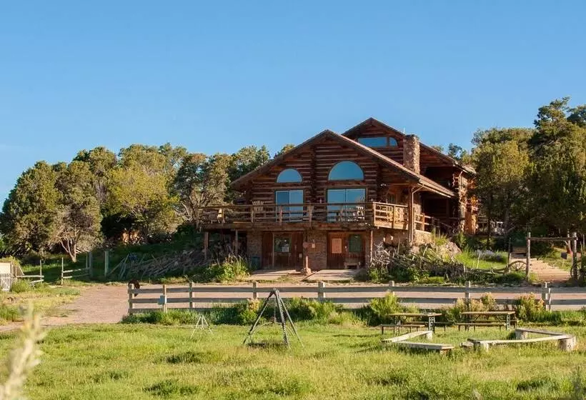 Hotelli Boulder Mountain Guest Ranch