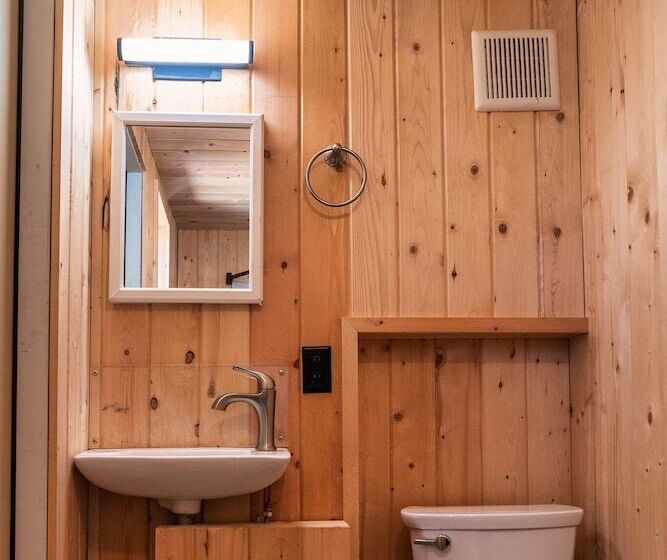 בית מלון כפרי Boulder Mountain Guest Ranch