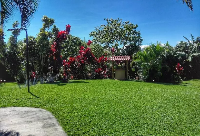 هتل Cibeles Resort