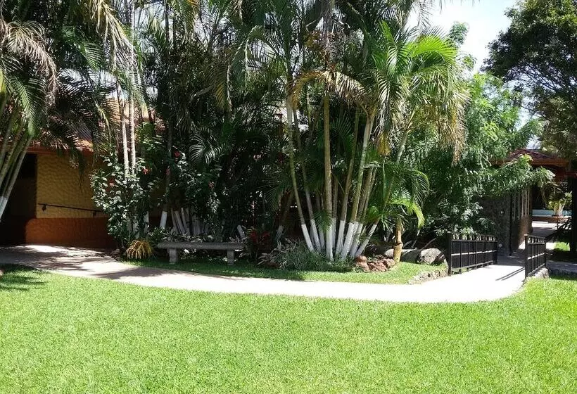 هتل Cibeles Resort