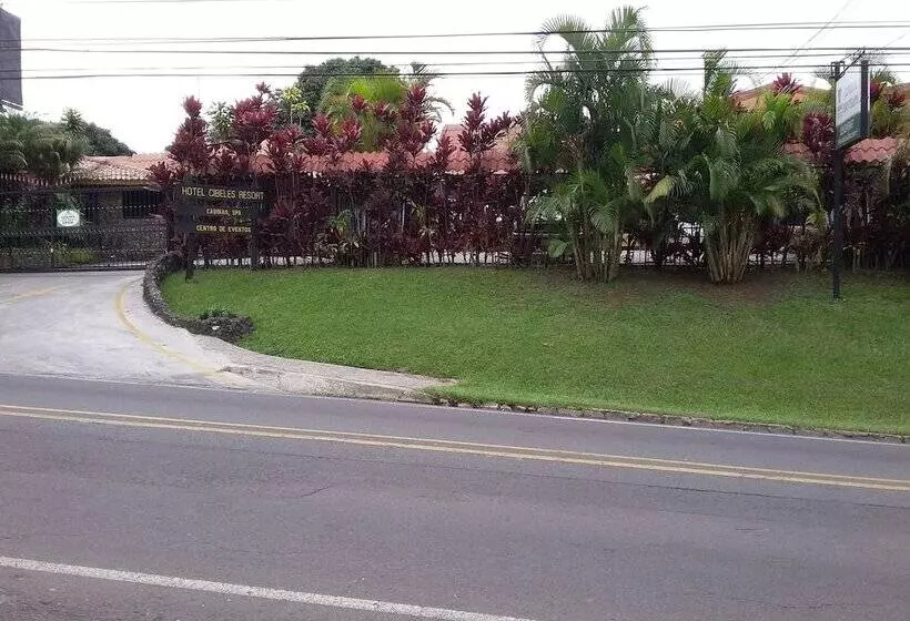 هتل Cibeles Resort