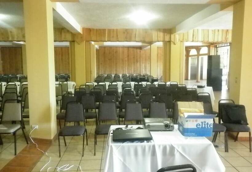 فندق Cibeles Resort