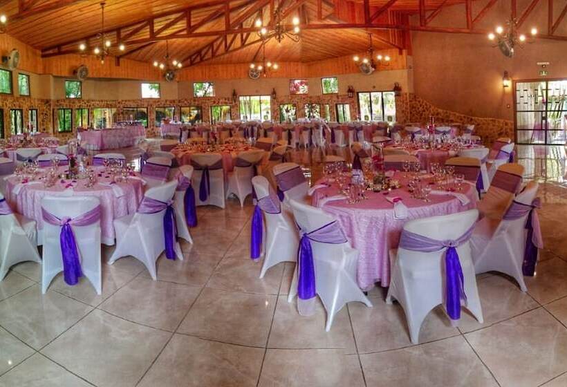 فندق Cibeles Resort