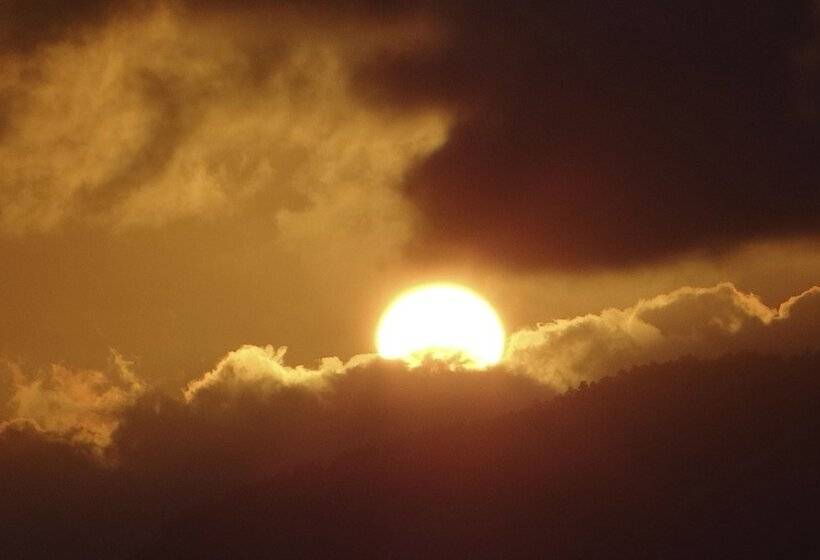 هتل Cabañas Los Encinos