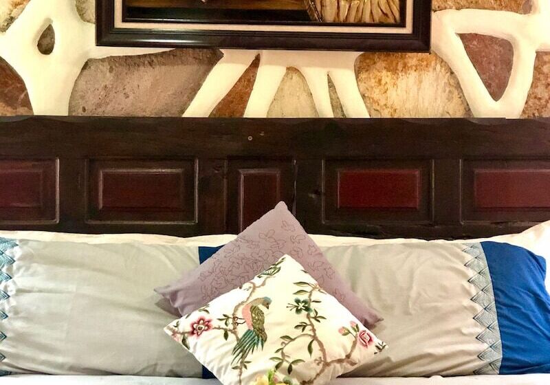 هتل Cabañas Los Encinos