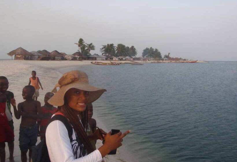 هتل Daltons Banana Guesthouse