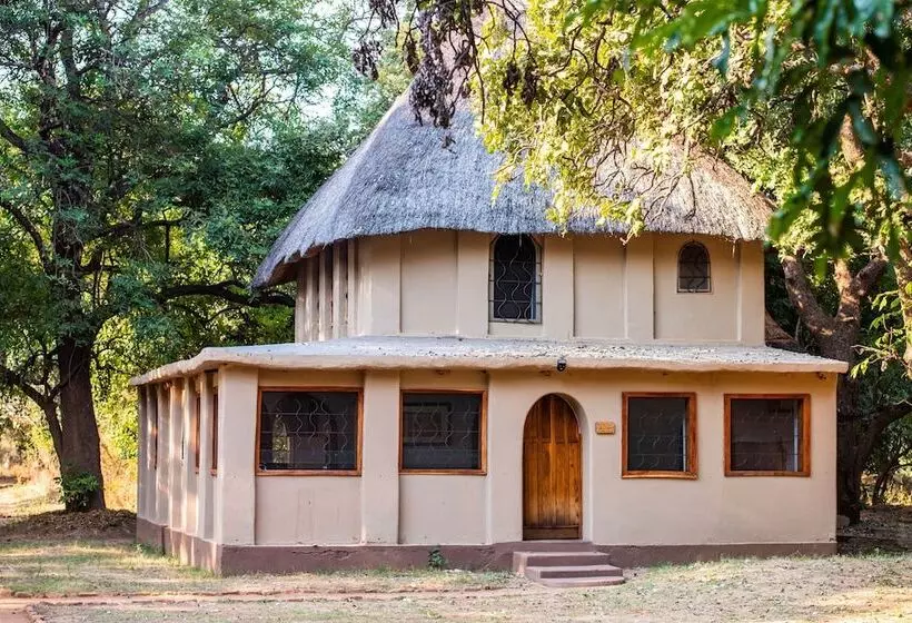 هتل Flatdogs Camp