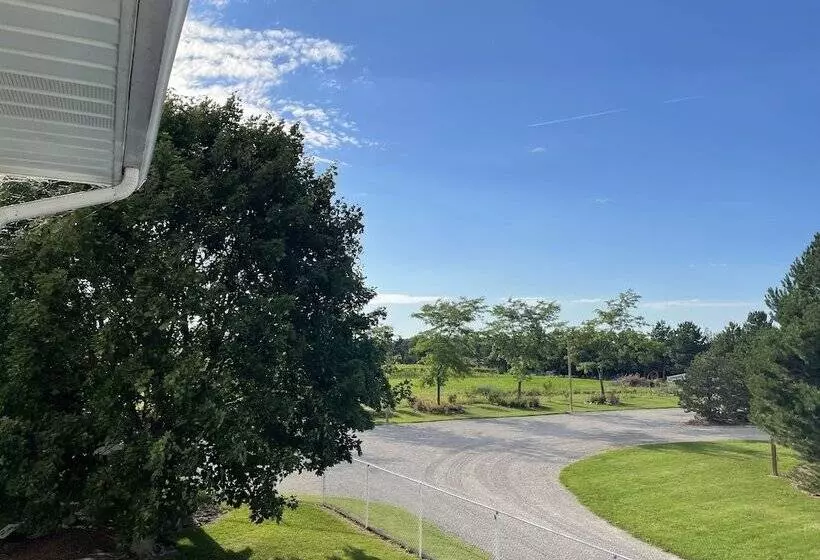 Hotelli Hessenland Inn & Schatz Winery