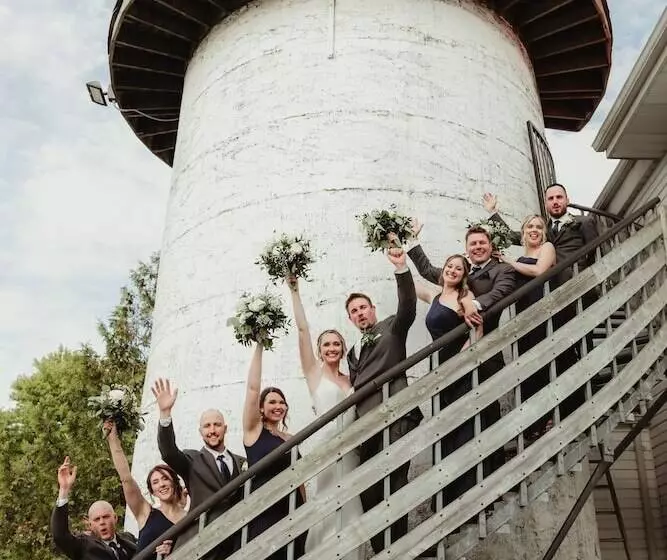 Hotelli Hessenland Inn & Schatz Winery