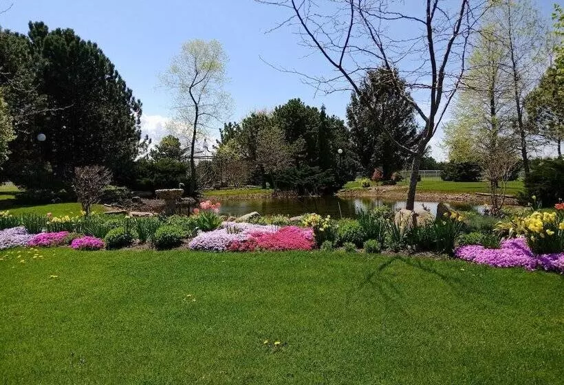 Hotelli Hessenland Inn & Schatz Winery