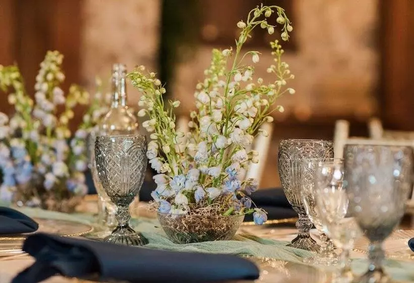 Hotelli Hessenland Inn & Schatz Winery