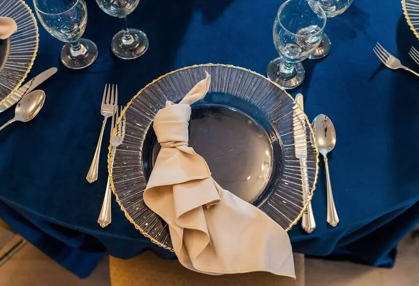 Hotelli Hessenland Inn & Schatz Winery