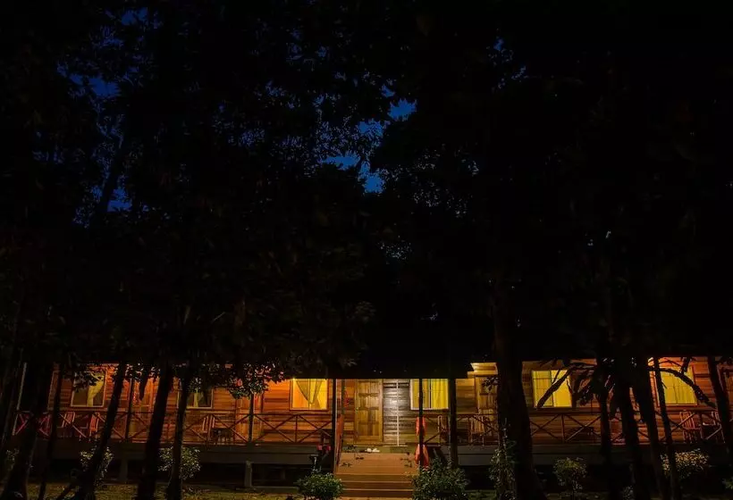 ホテル Singgahmata Holidays Camp