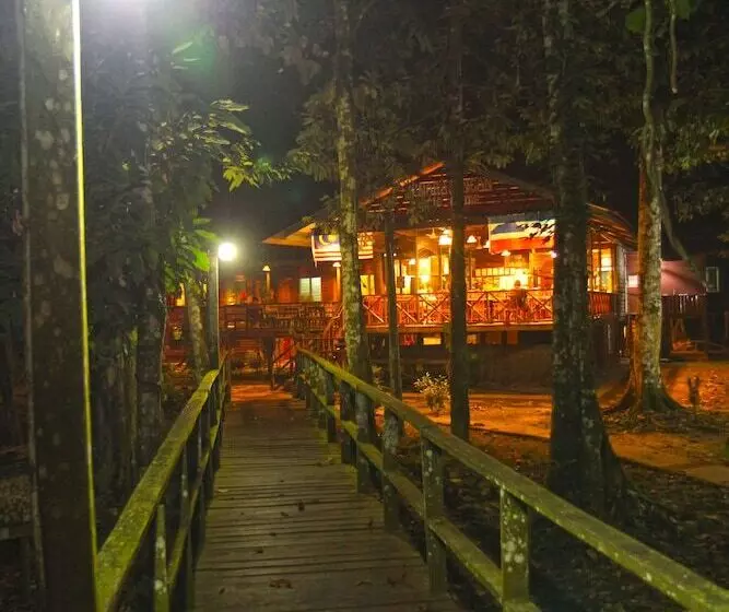 ホテル Singgahmata Holidays Camp