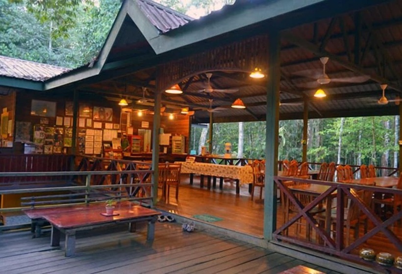 فندق Singgahmata Holidays Camp