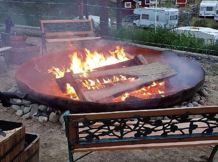 Отель Tallbacken Camping