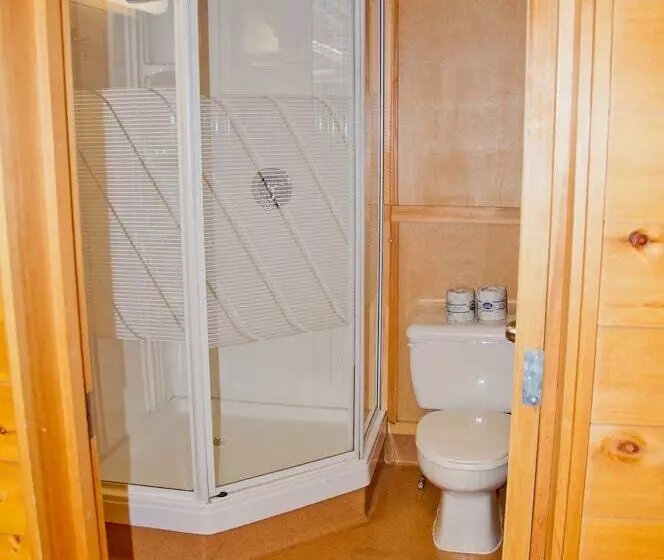 Hotelli The Canadian Ecology Centre Cabins