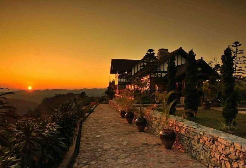 هتل The View Resort & Restaurant