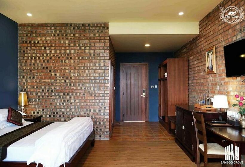 هتل The View Resort & Restaurant