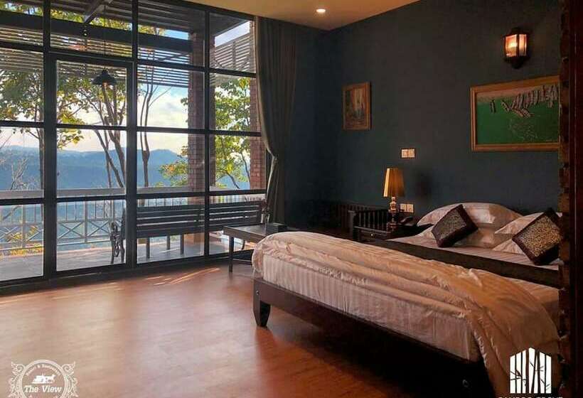 هتل The View Resort & Restaurant