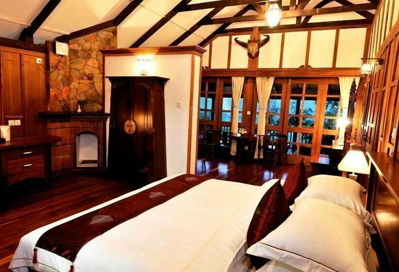 هتل The View Resort & Restaurant