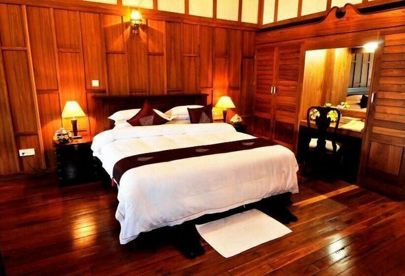 هتل The View Resort & Restaurant