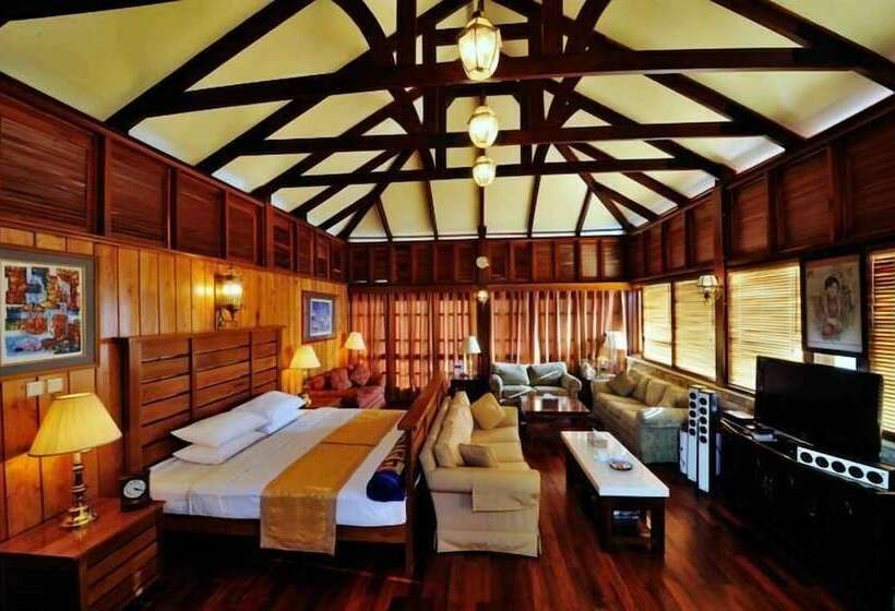 هتل The View Resort & Restaurant