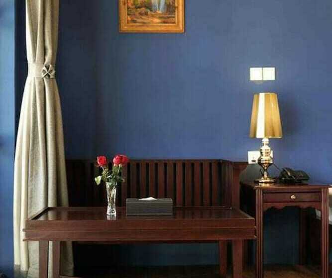 هتل The View Resort & Restaurant