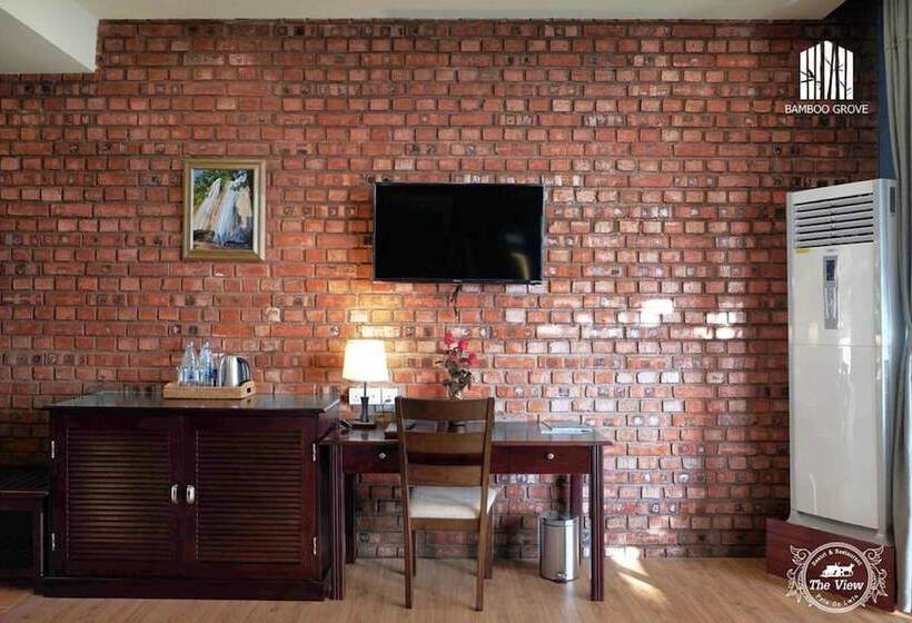 هتل The View Resort & Restaurant