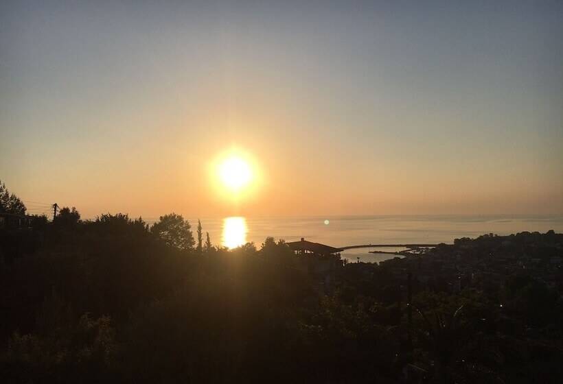 호텔 Zefyros Sea View