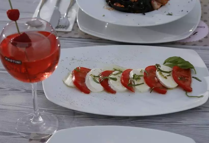 Hotelli Zefyros Sea View