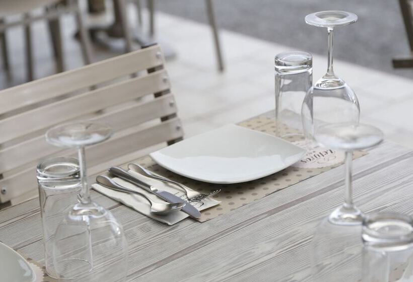 호텔 Zefyros Sea View